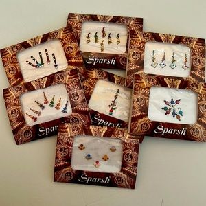 7 packs of Brand new Bindis as in the picture